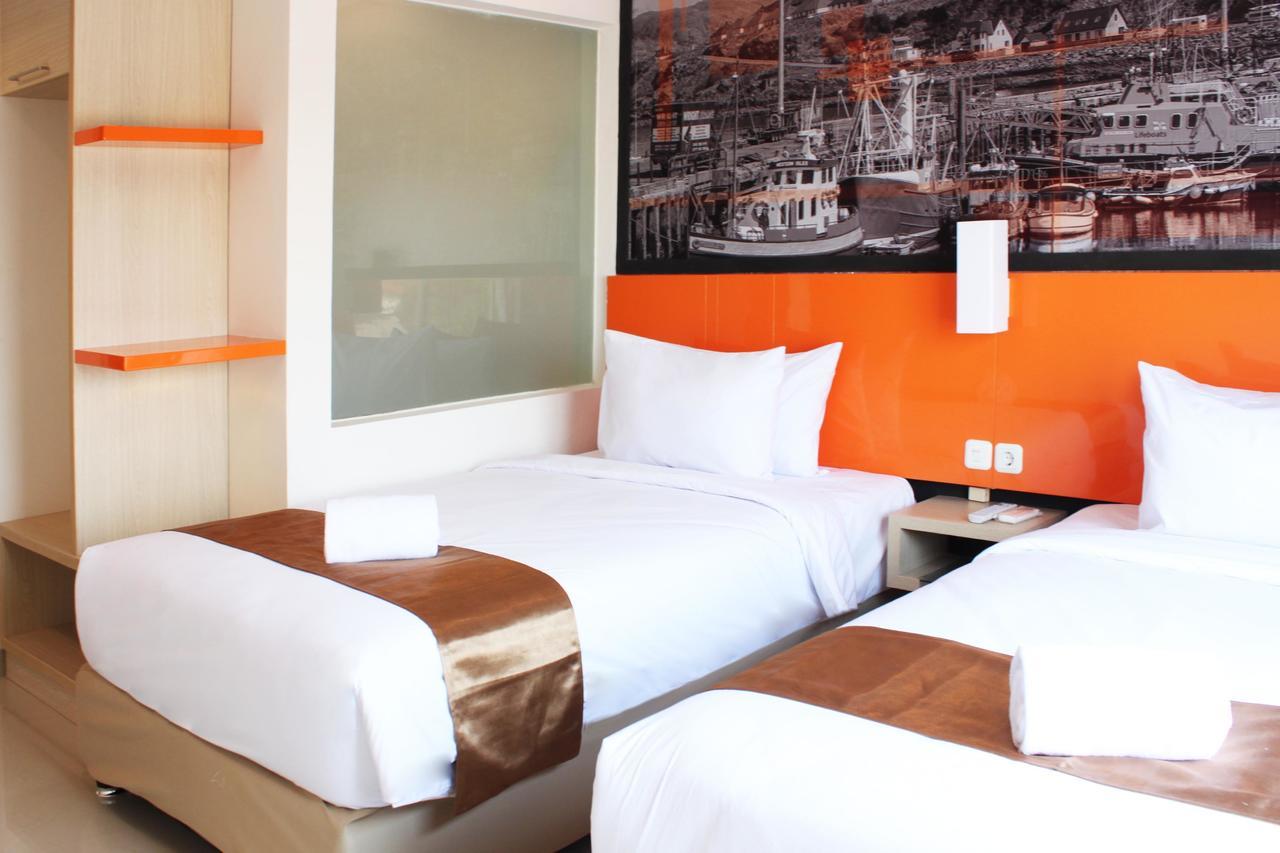 Bliss Soetta Hotel Semarang Eksteriør bilde