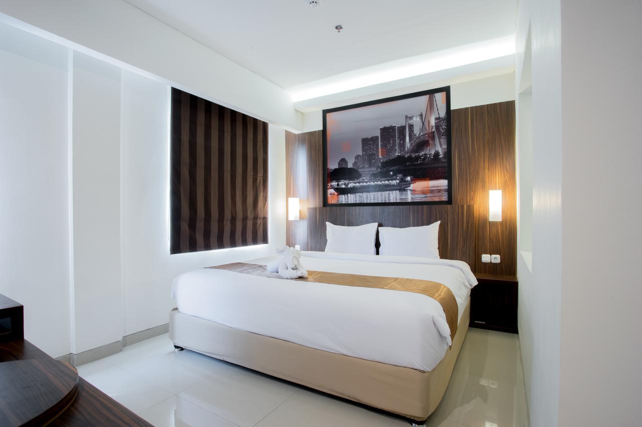 Bliss Soetta Hotel Semarang Eksteriør bilde