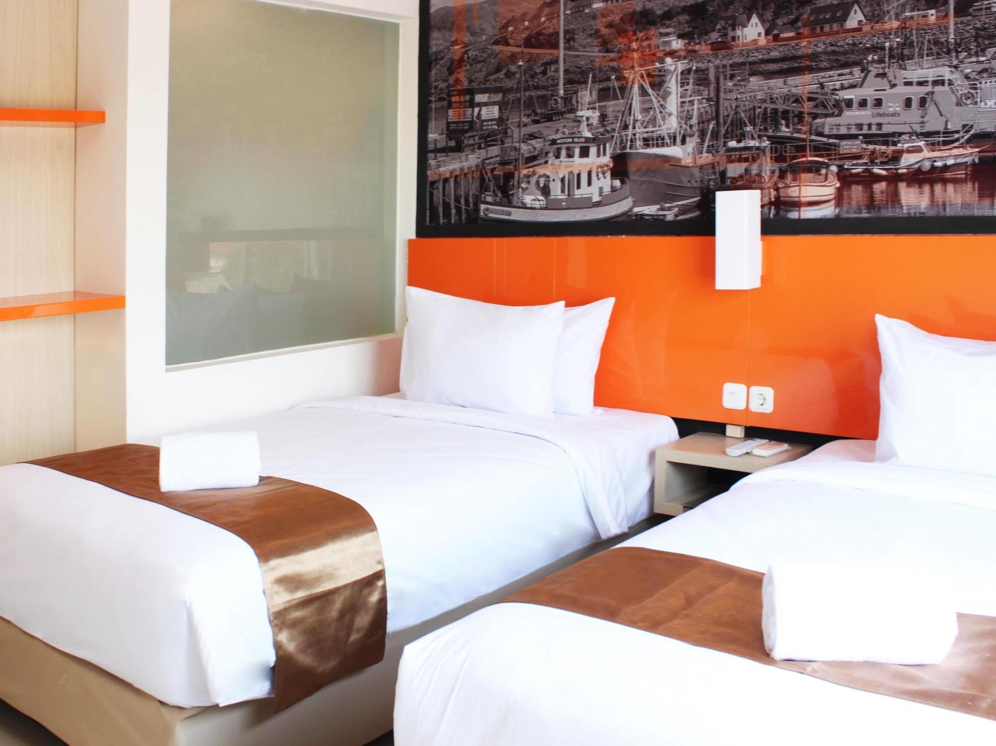 Bliss Soetta Hotel Semarang Eksteriør bilde